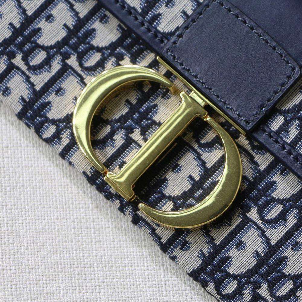 Dior 30 Montaigne Pouch